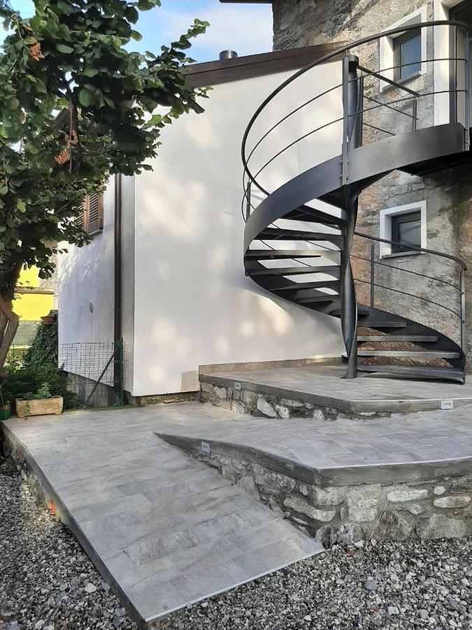 B&B Zia Vivina Sorico Bagian luar foto