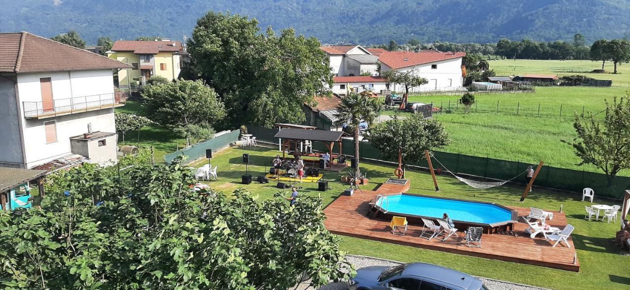 B&B Zia Vivina Sorico Bagian luar foto