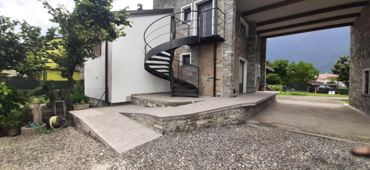 B&B Zia Vivina Sorico Bagian luar foto