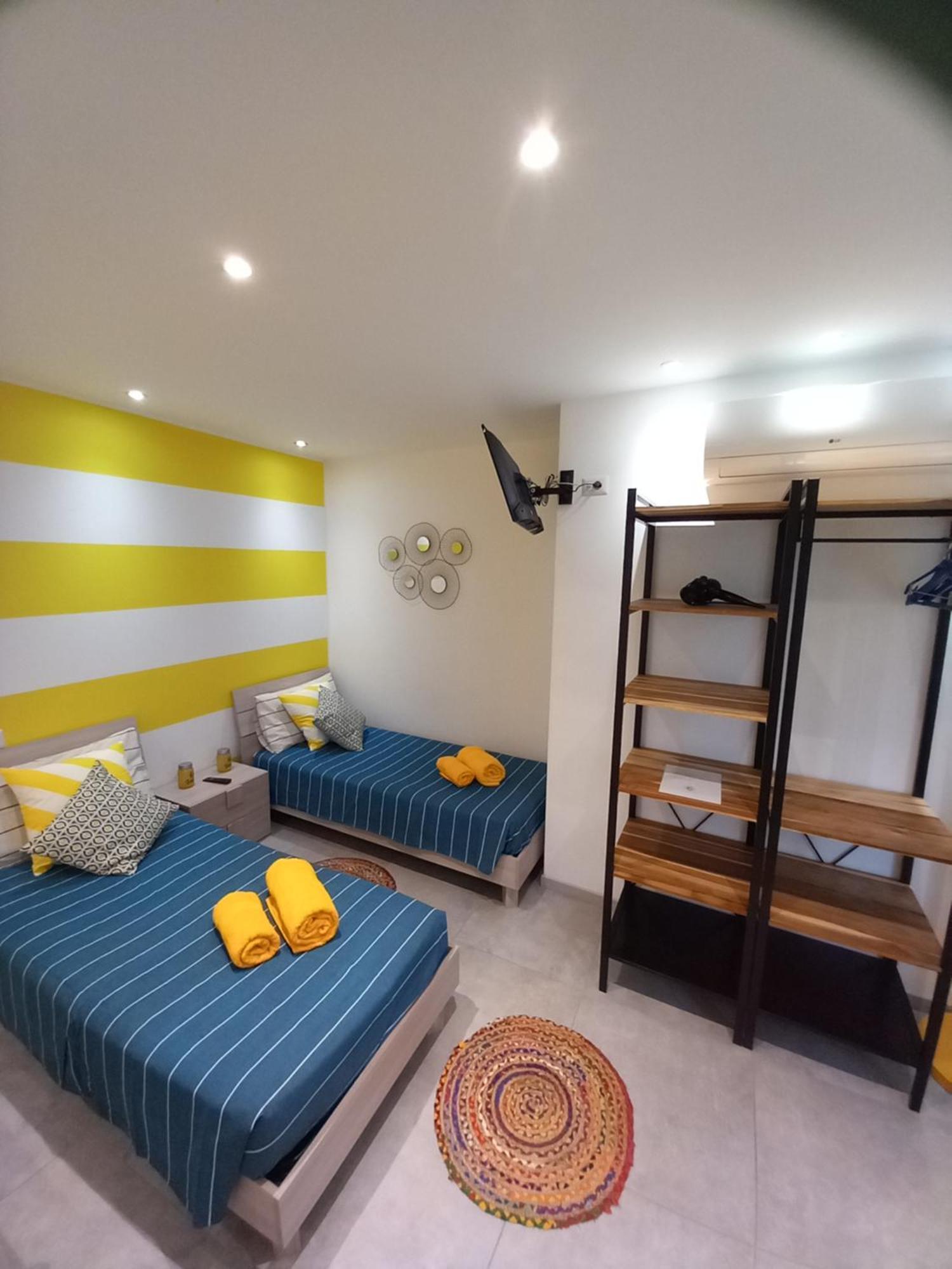 B&B Zia Vivina Sorico Bagian luar foto