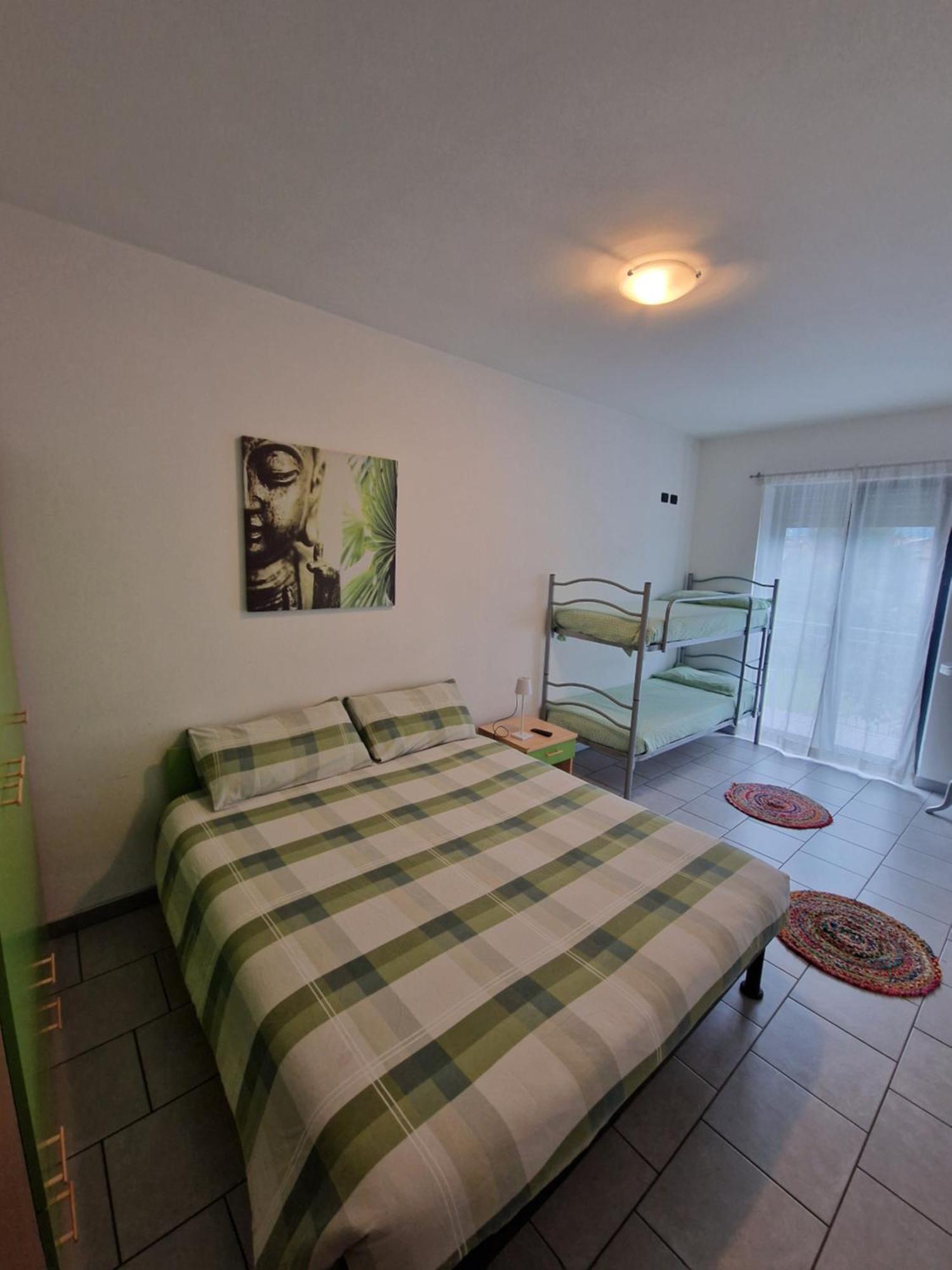 B&B Zia Vivina Sorico Bagian luar foto