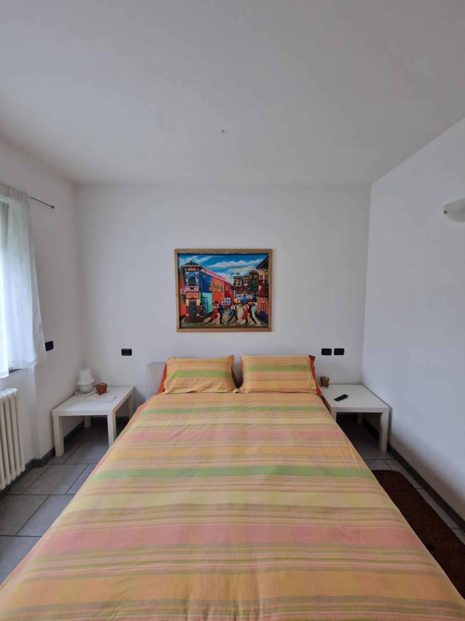 B&B Zia Vivina Sorico Bagian luar foto