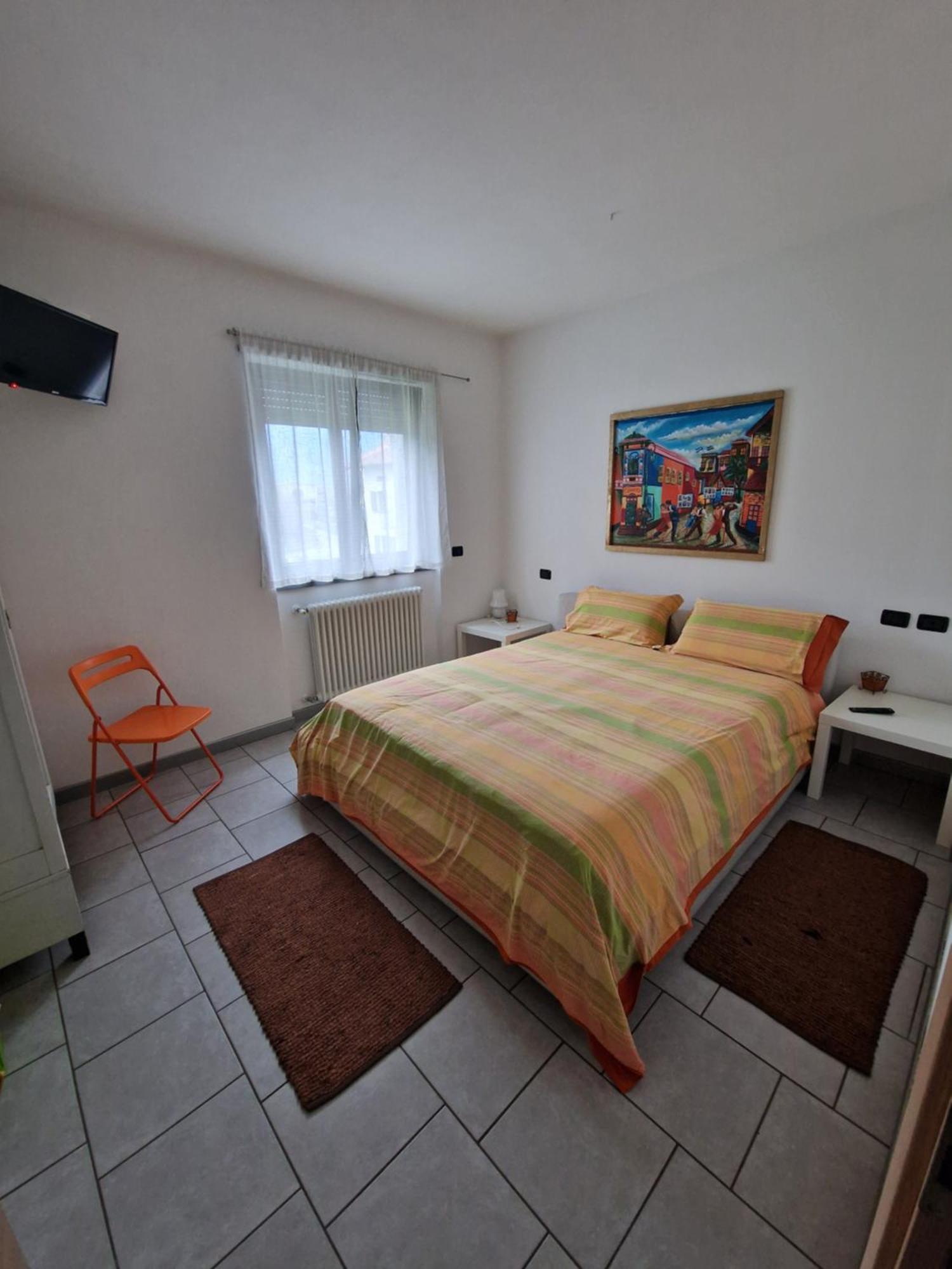 B&B Zia Vivina Sorico Bagian luar foto