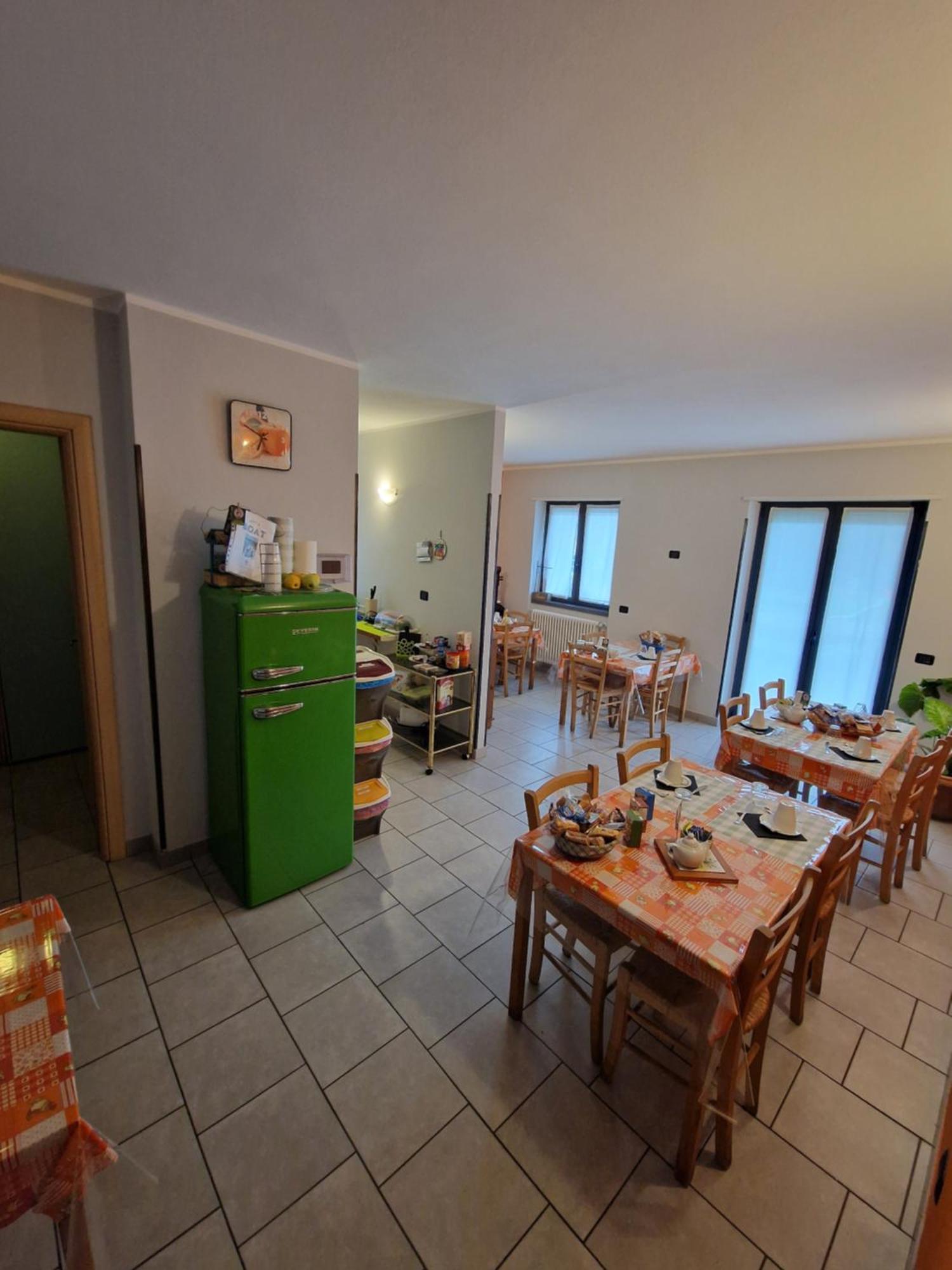 B&B Zia Vivina Sorico Bagian luar foto