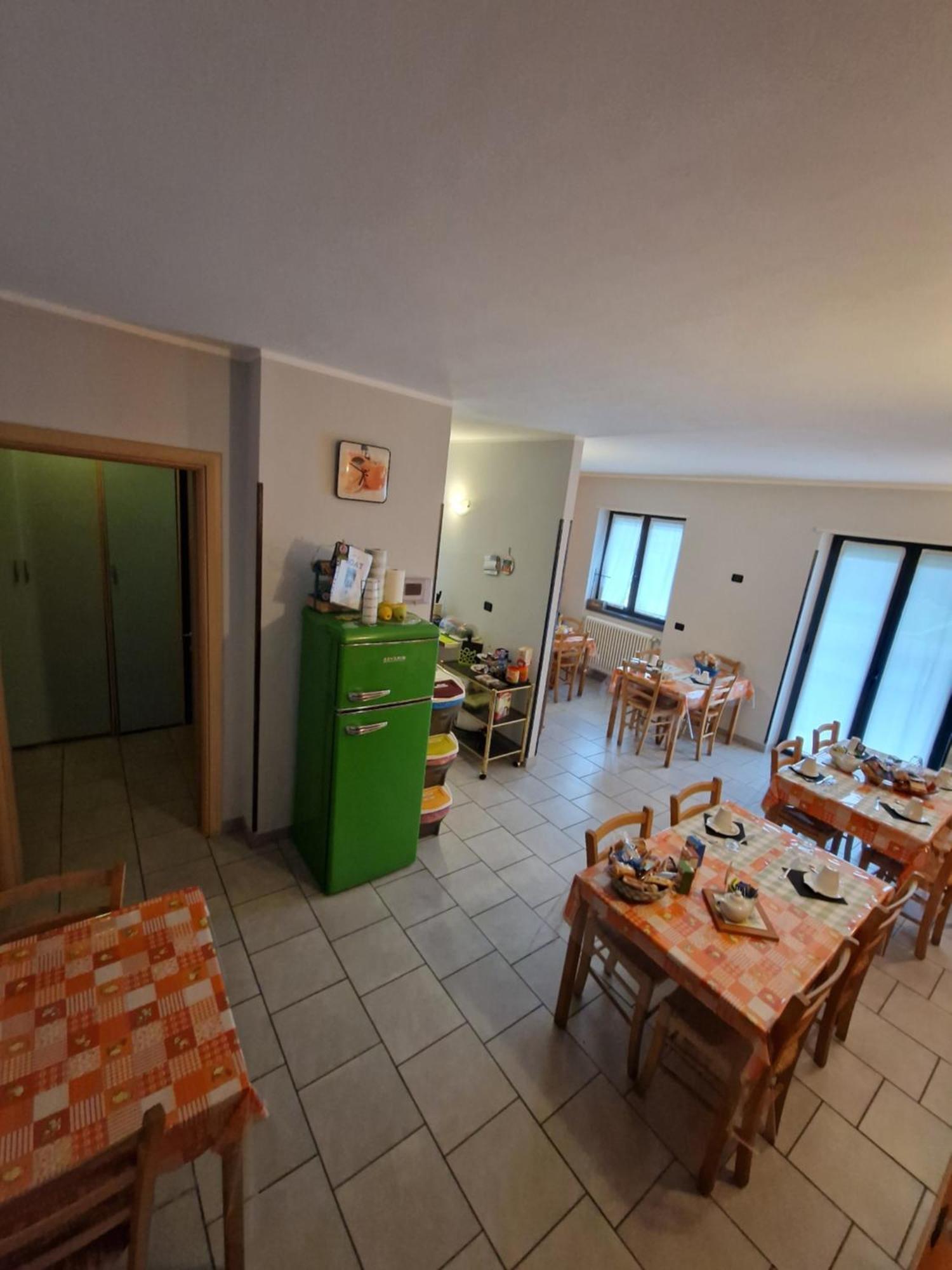 B&B Zia Vivina Sorico Bagian luar foto